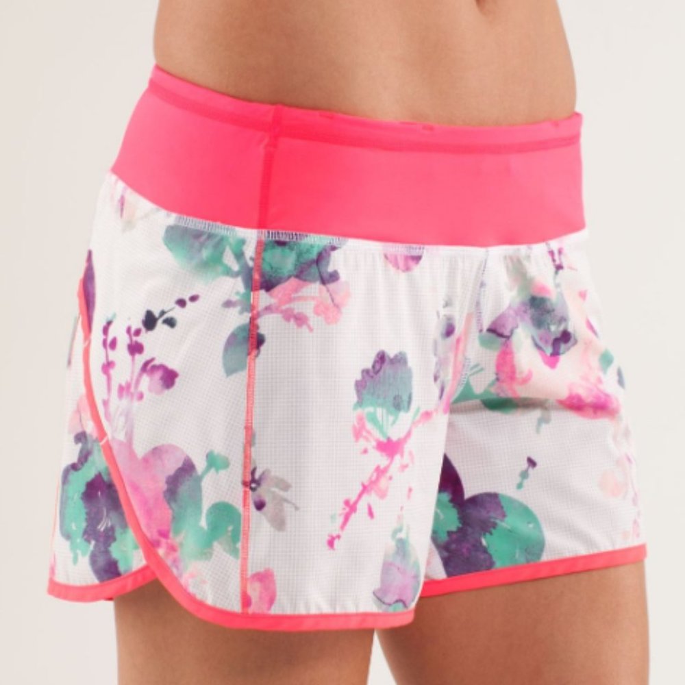 Lululemon Blurred Blossom Shorts RARE* | 2 - Picture 1 of 8